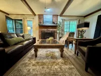 Guest Favorite, Charming Home Near I-40 & I-540 and Near Ft. Smith - 3-Star