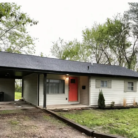 Stylish, modern, REMODELED : Central Location