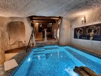 Elysion Cave Suites - С бассейном