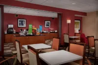 Hampton Inn Shrewsbury - parking