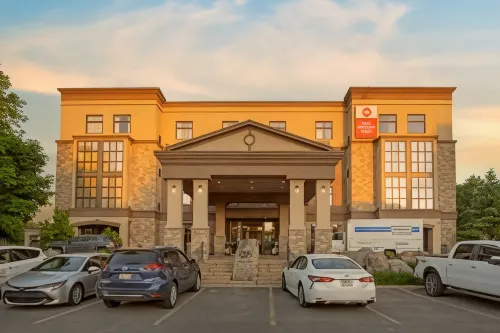 Best Western Plus Perth Parkside Inn  Spa - Pools
