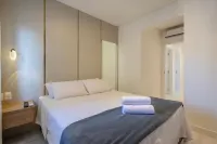 Apt w/ Gourmet Balcony 700m From the Beach Bon1101