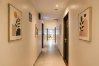 H Hotel - Bãi đậu xe