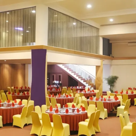 Hotel Mega Lestari Отели рядом с достопримечательностью «Парк Бекапай»