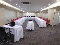 Hotel Senbayrak City - parking