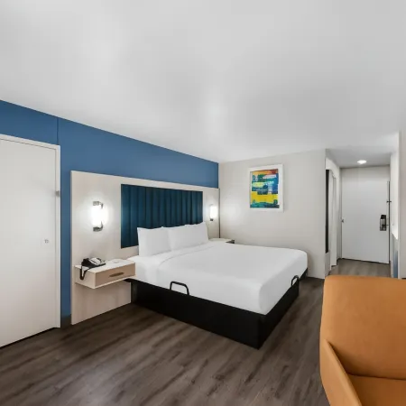 Park Inn by Radisson Отели рядом с достопримечательностью «Медицинский центр»