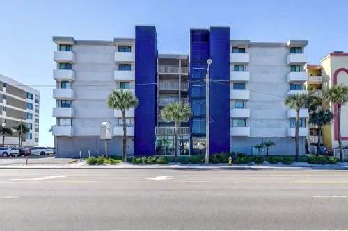 Sweeping views from this 3 bed/2bath condo - واي فاي