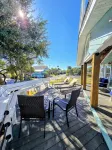 Charming Oceanview Bungalow - Prime Location - Steps to Beach - 3 tähden