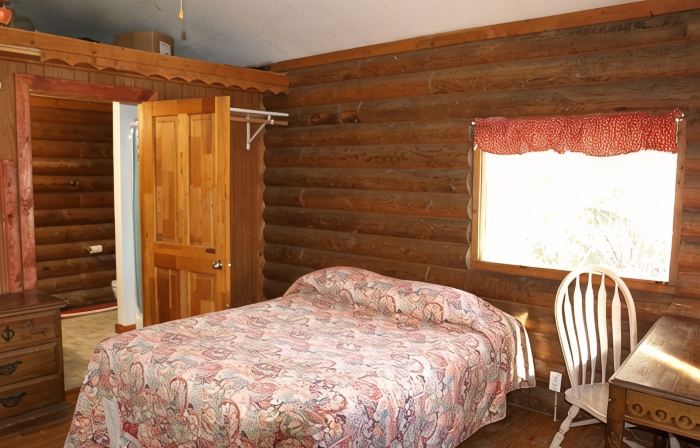 Brown Bear Saloon & Motel