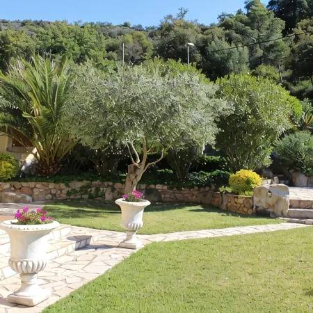 Beautiful house surrounded by an idyllic garden with salt water pool.