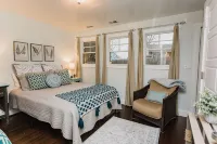 Peaceful Cottage/Private Parking & Backyard/Strong WiFi/Walk to Sheridan Beach! - breakfast