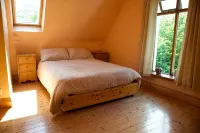 Rusheens Cottage. Charming comfortable cottage with sauna in peaceful valley.