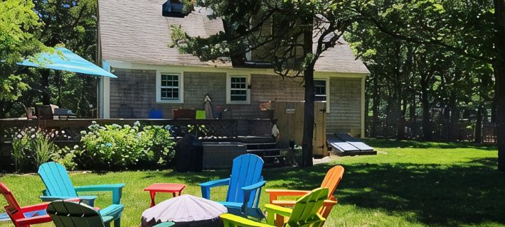 Bright, spacious, private beach home. Big backyard, firepit, deck. Family fave! Hotels in Eastham