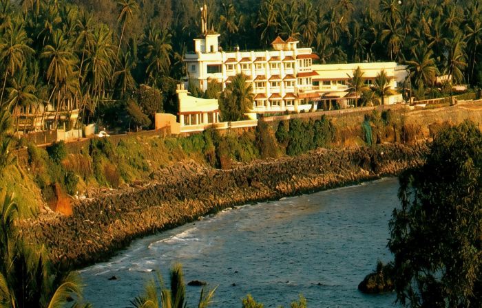 Mascot Beach Resort