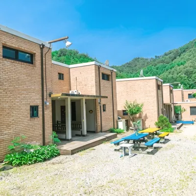Sunny Junny Pension Отели рядом с достопримечательностью «Ферма Herbnara»