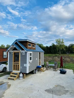 Mtn Roots cozy Cabin in the ITH Community in the Smoky Foothills - 샬레 호텔