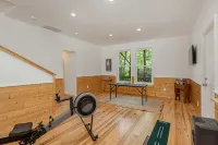 Luxe lodge-Sleeps 12-Close to Resort-Amenity Access - 4-Star