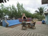 GOLD STANDARD - Pointe House, tip of peninsula , walk to village, 1 BR/2 BA - 4-Star