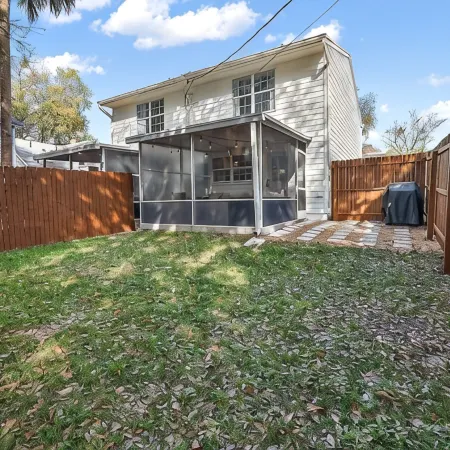 Closest Stay to Downtown Mt Dora - Renovated - Walk Everywhere - 5-Star Reviews