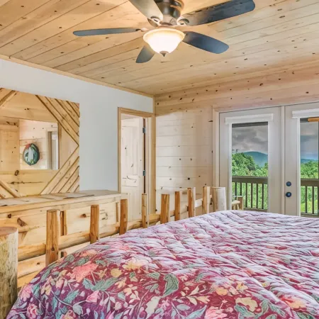 Vista Sunrise Mountain View with Hot Tub at Knight Sky Cabin