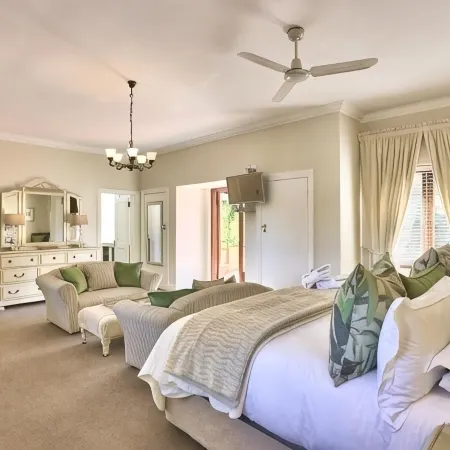 Fernwood Manor Boutique Guest House Отели рядом с достопримечательностью «Парк Винберг»