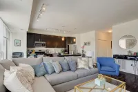"Serenity of Evanston" 2 BDR/2Bath Modern-Luxe Suite - 4 ดาว