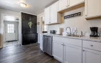 Lovely DOWNTOWN CODY: Salsbury Corner Cottage - 4-Star