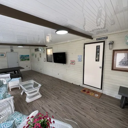 Waterfront Fishing Retreat.  Near Dunns Creek, Crescent Lake, St John's River