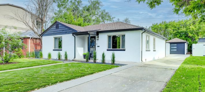 Hot Tub, Fire Pit, Ping-Pong, 3 min walk to Olde Town Arvada! 아바다 호텔