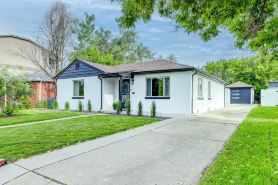 Hot Tub, Fire Pit, Ping-Pong, 3 min walk to Olde Town Arvada!