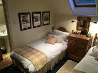 Stoneybrough: A luxury townhouse offering exceptional hospitality for 6/7 guests - 4-Star