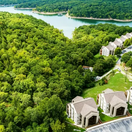 Outdoor Theater Condo - Free Early Check-in - 4 Min to Silver Dollar City