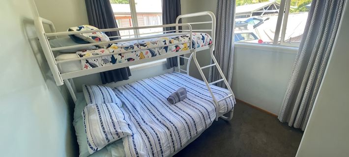 Hui Hui House-Family Friendly Holiday Home- the Gate Way to Milford & Fiordland. Hotels in Te Anau