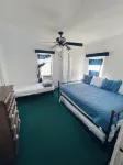 Charming 4+ Bedroom House minutes from Downtown Port Clinton - 2-Star