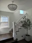 Cozy and accomodating designer home near downtown and McKennan Park - sleeps 10+