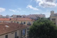 Special Offer! Center Old Antibes. 1,995 Euros 4 Wks OCT-Mar +Vrbo Fees & Taxes - Condos