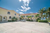 Steps to the Beach! 2bed/2.5bath condo - Seabreeze Villas - Wifi