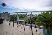 Beachfront in gated community with patio,  balcony, pool, close to all in Rincón - 3つ星