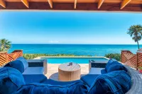Seaside 3 Bedroom Villa with Pool in First Bight. Incredible Views! - 홈스테이