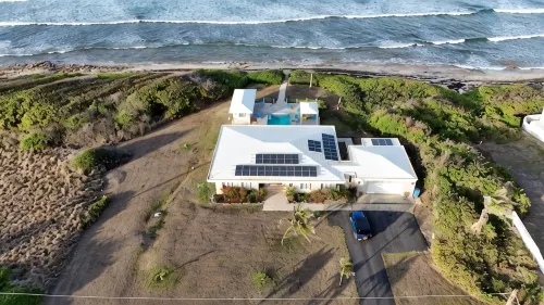 Wave Away!! A Gorgeous Beachfront Home with Private Pool!! - 3-stjärniga