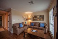 Walk In Level - Beautiful/Clean/Recently Remodeled 1BD/1BA at Pointe Royale - 4つ星