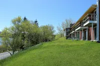 Duck Cove Inn