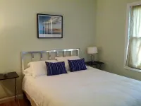Beautiful Private 4 Br, Heated Pool. Close to Everything! - Homestays