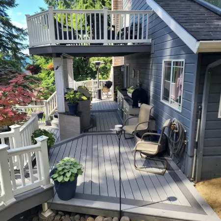 Quiet 4 bedroom Home with Hot Tub nestled in the woods
