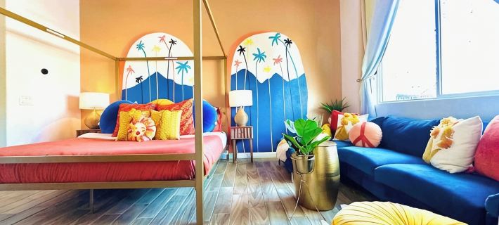 The California Dreamhouse, by Desert Vibes. Saltwater Pool + Hot Tub! Hotels in Indio