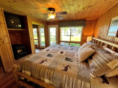 Lakefront Oasis w Beach + Dock for Your Boat - Wifi