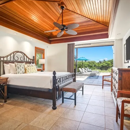 Luxury 4 Bedroom with private pool & Spa