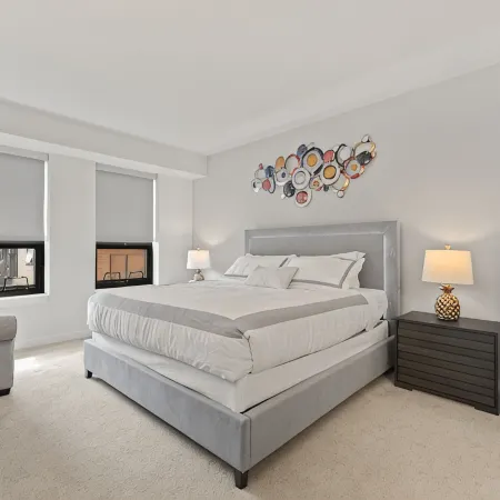 "Melody of Evanston" 3BD, 2BA UrbanLux Condo