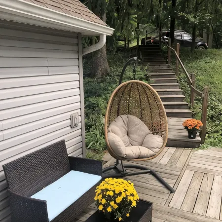 Cozy Spring House in Gorgeous Chadds Ford!