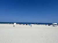 Luxurious Ocean Front Condo in The Carlyle at Miami Beach on Ocean Drive - Jacuzzi